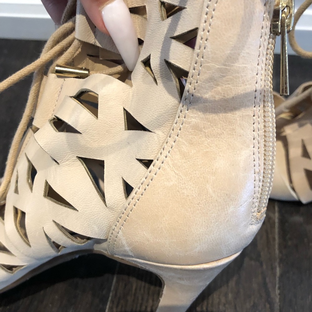 Jessica Simpson heels - Picture 2 of 3